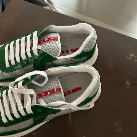Prada shoes like new worn once and wasn’t worn that long - Picture 3 of 5